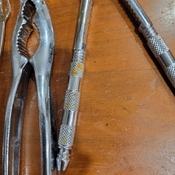 Silver Metal Seafood Lobster Crackers and Pick Set - Picture 3 of 5